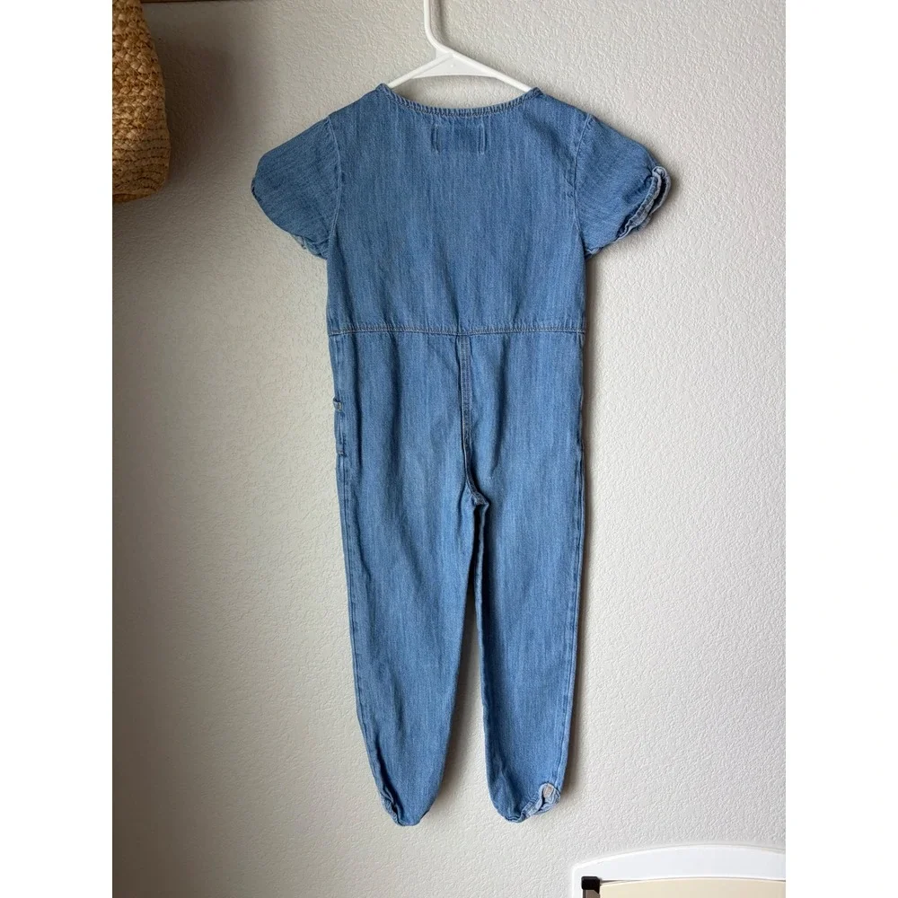 Old Navy Kids Girls Light Wash Denim Chambray Jumpsuit Romper Size 5T